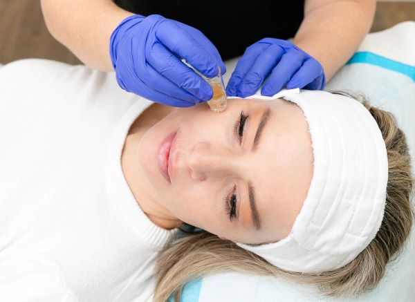 We provide AquaGold facials in Waterloo Kitchener area. Contact us for more details!